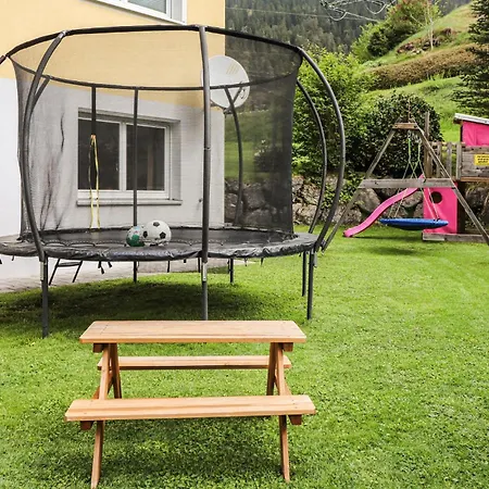 Apartment Mit Terrasse *